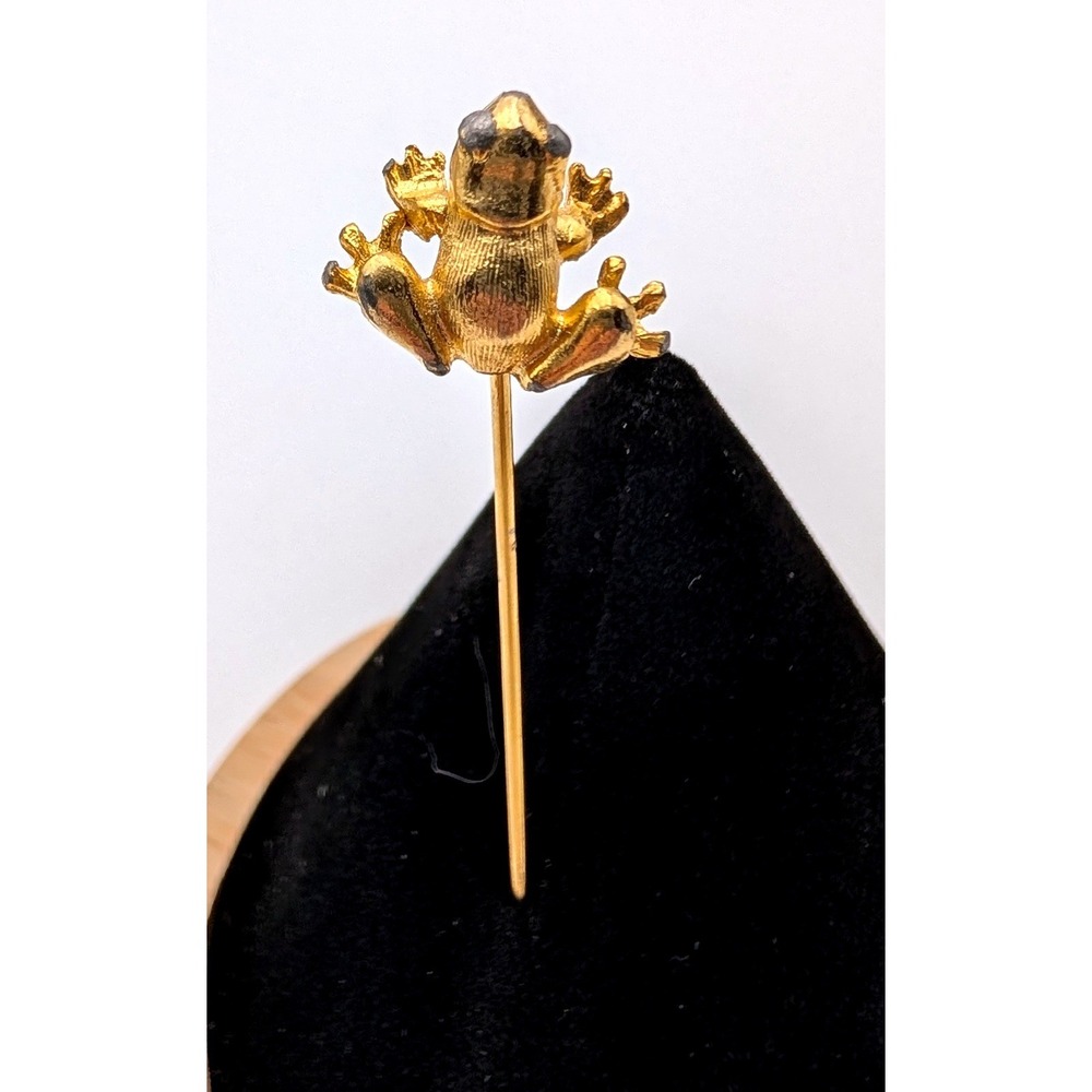 Vintage Gold Tone Frog Stick Pin Whimsical Animal Lapel Hat Scarf Jewelry